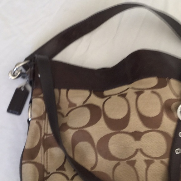 Coach purse and matching card holder - Picture 2 of 6